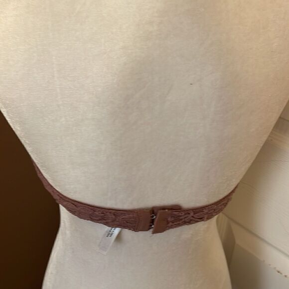 Out From Under  Urban Outfitters Lace Bralette NWOT Medium - Picture 4 of 6